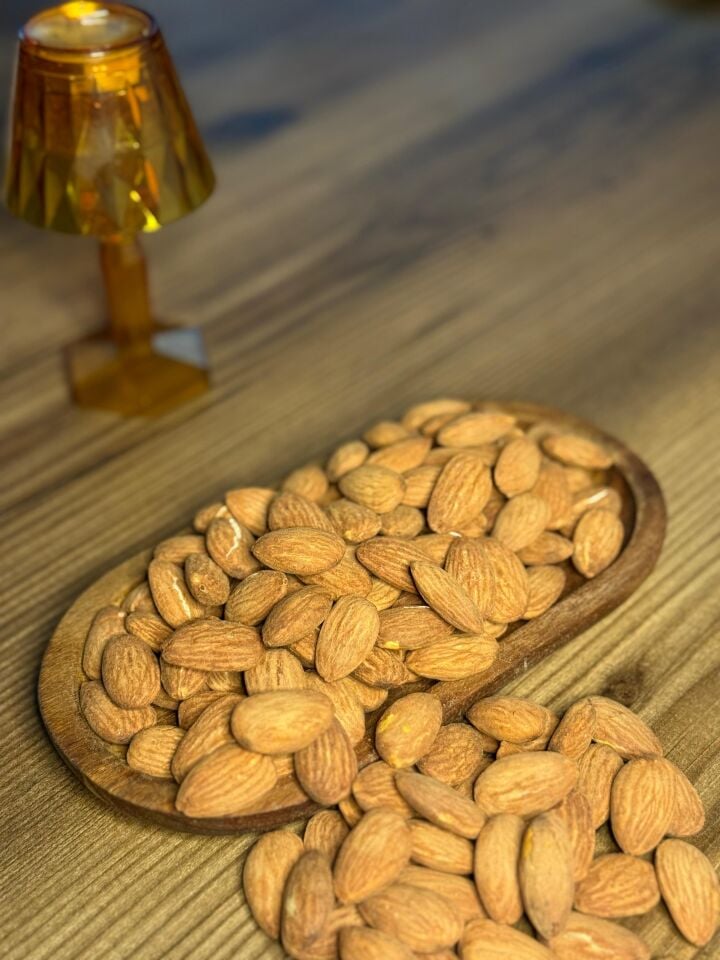 Kavrulmuş Badem